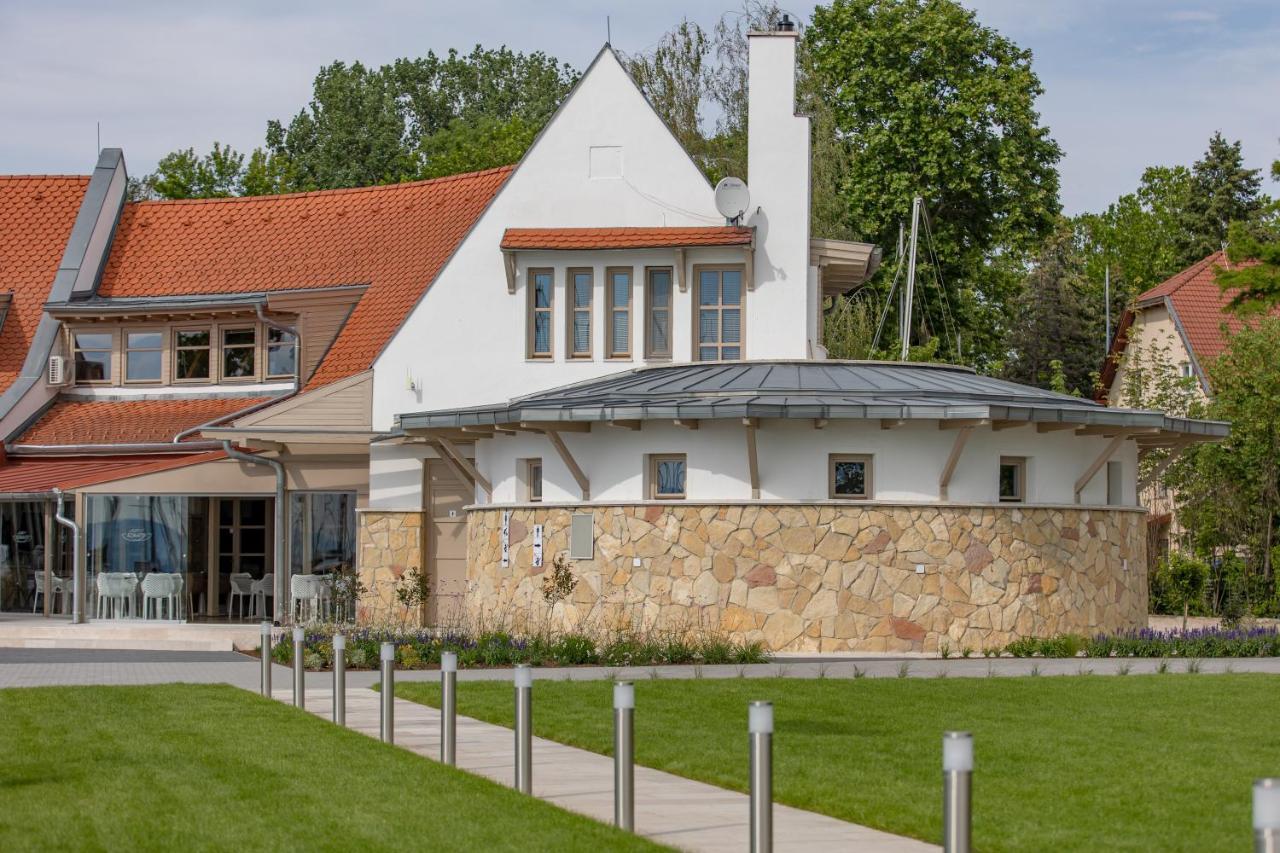 Hotel Balatonfői Yacht Club Balatonkenese Exterior foto