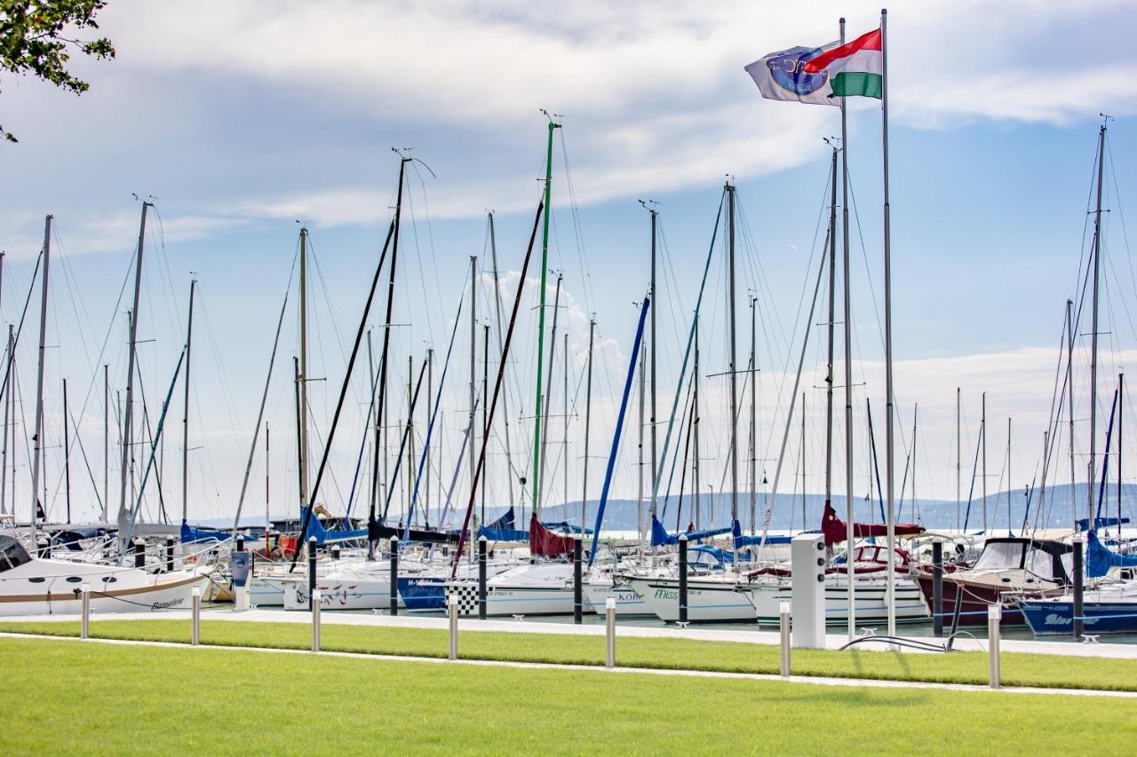 Hotel Balatonfői Yacht Club Balatonkenese Exterior foto