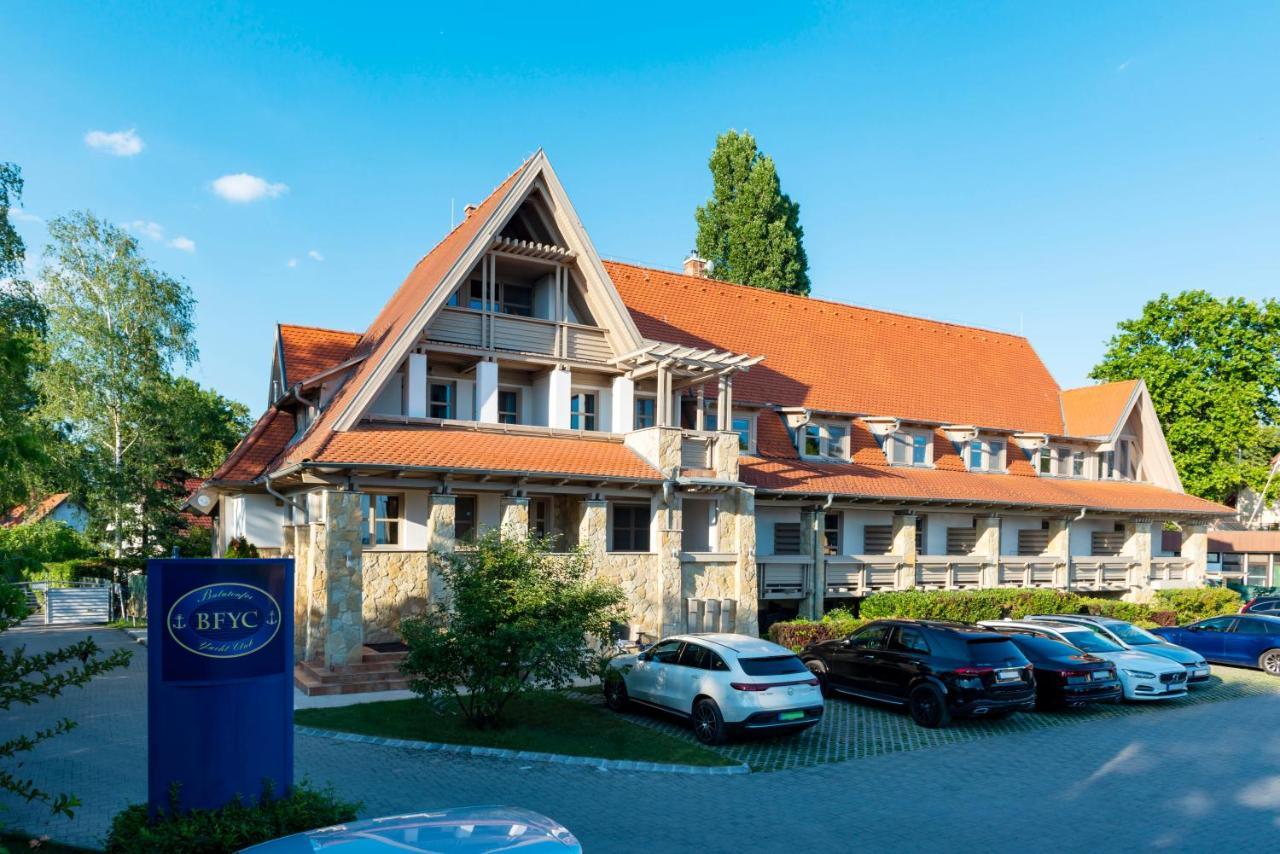 Hotel Balatonfői Yacht Club Balatonkenese Exterior foto